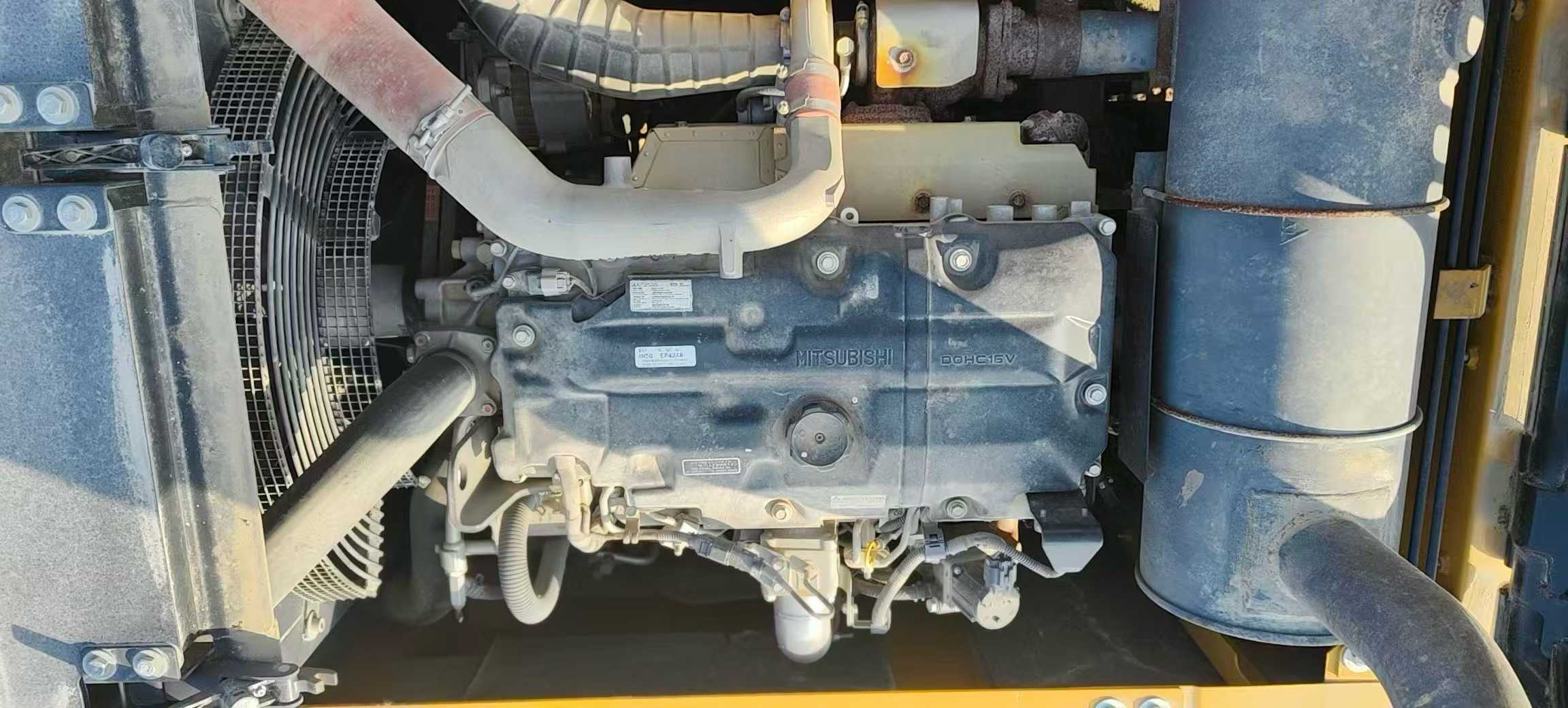 Used Sany SY200H Excavator 2016 Model / 8