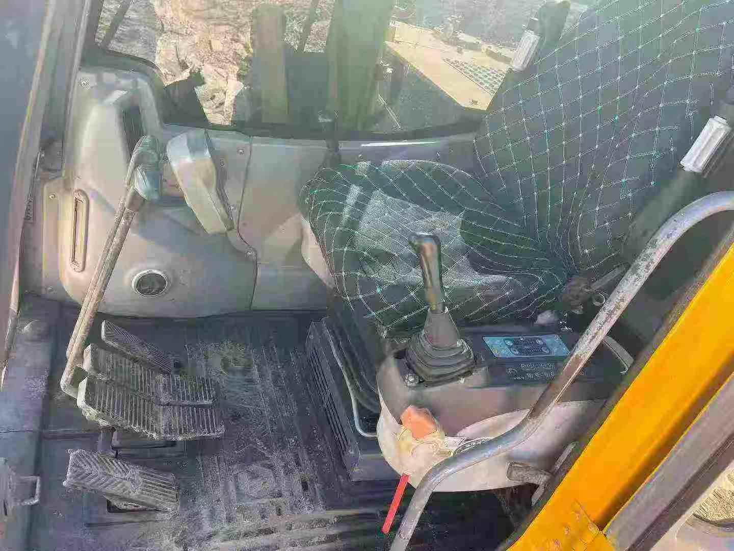 Used XCMG XE150D Excavator 2016 Model / 6