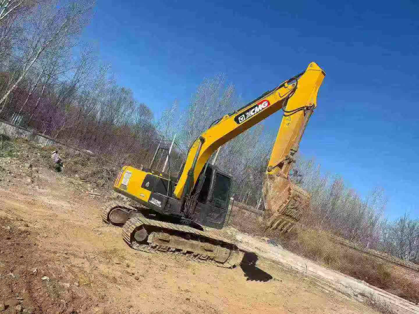 Used XCMG XE150D Excavator 2016 Model / 4
