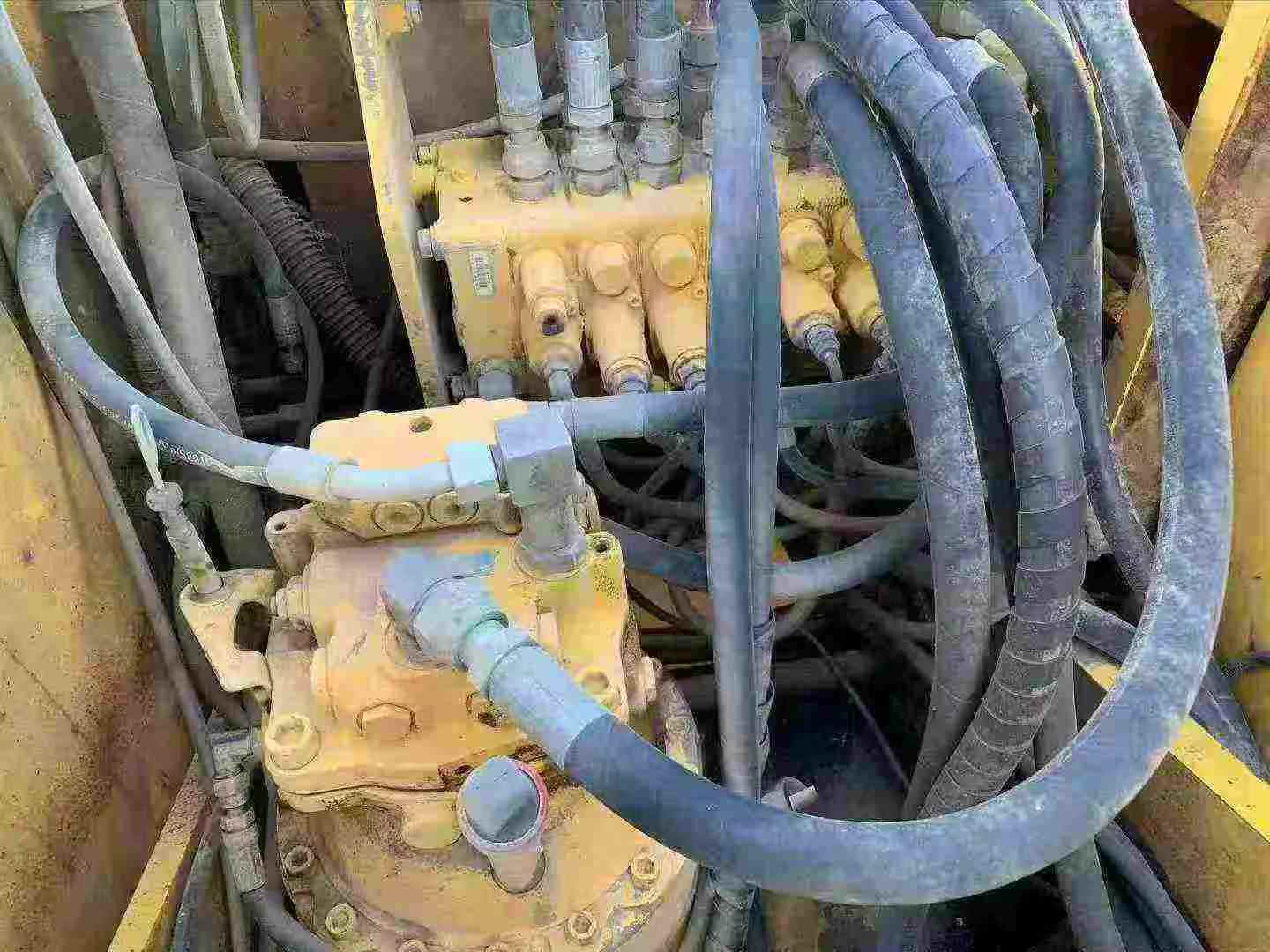 Used Komatsu PW160-7 Excavator 2016 Model / 6