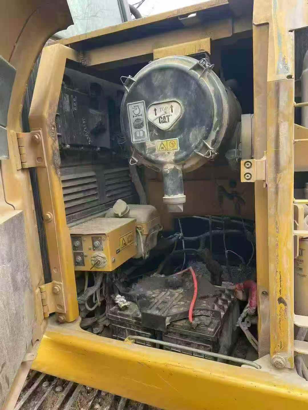 Used Caterpillar 323DL Excavator 2011 Model / 6