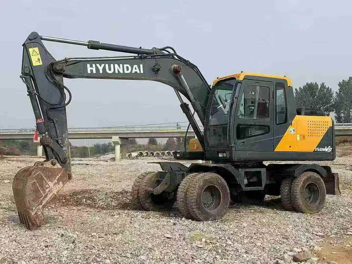 Used Hyundai HW140 Excavator 2016 Model / 2