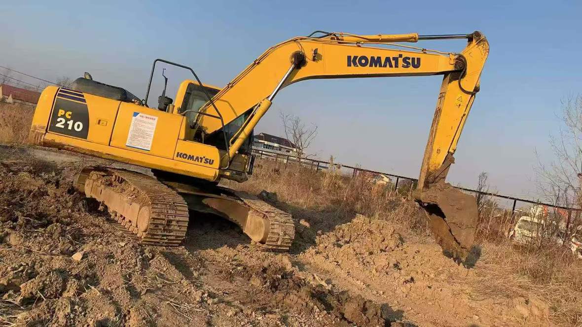 Used Komatsu PC210-8 Excavator 2018 Model / 7