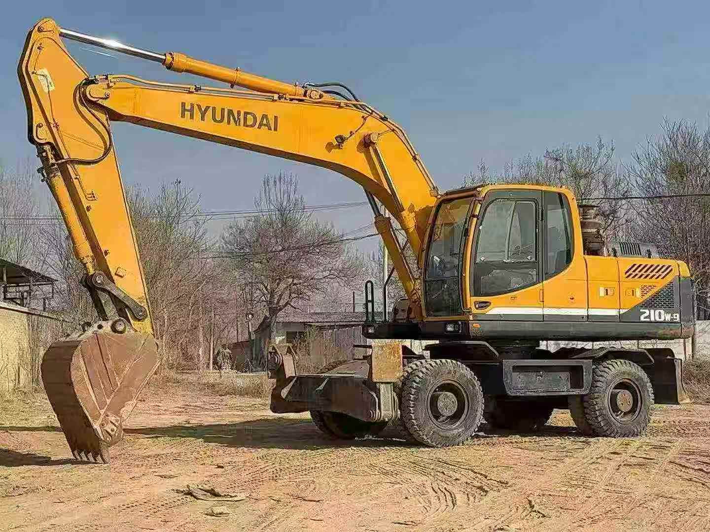 Used Hyundai R210W-9 Excavator 2016 Model / 2