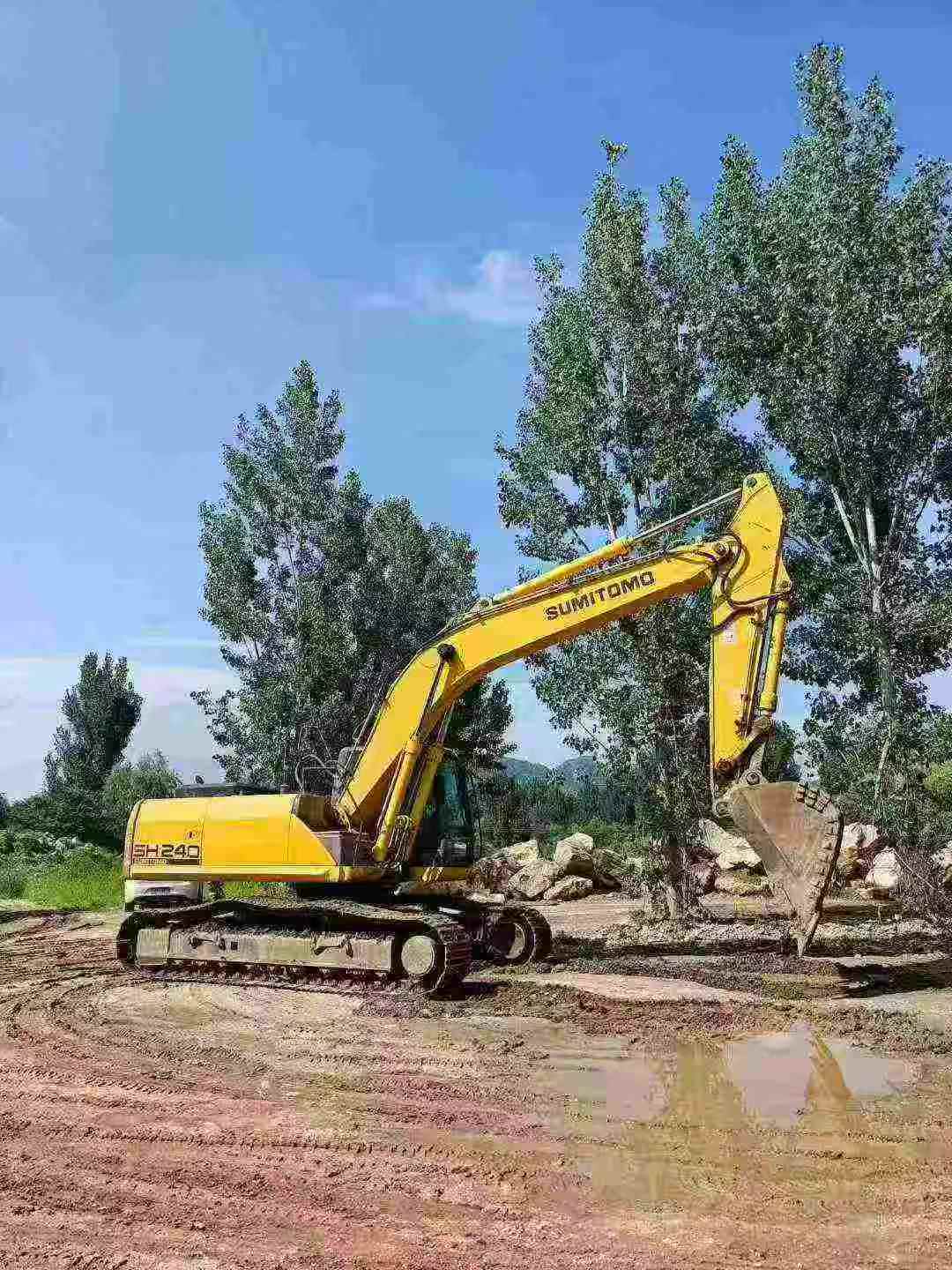 Buy Sumitomo SH240-5 Used Excavator / 2 Used Sumitomo SH240-5 Excavator 2016 Model / 2