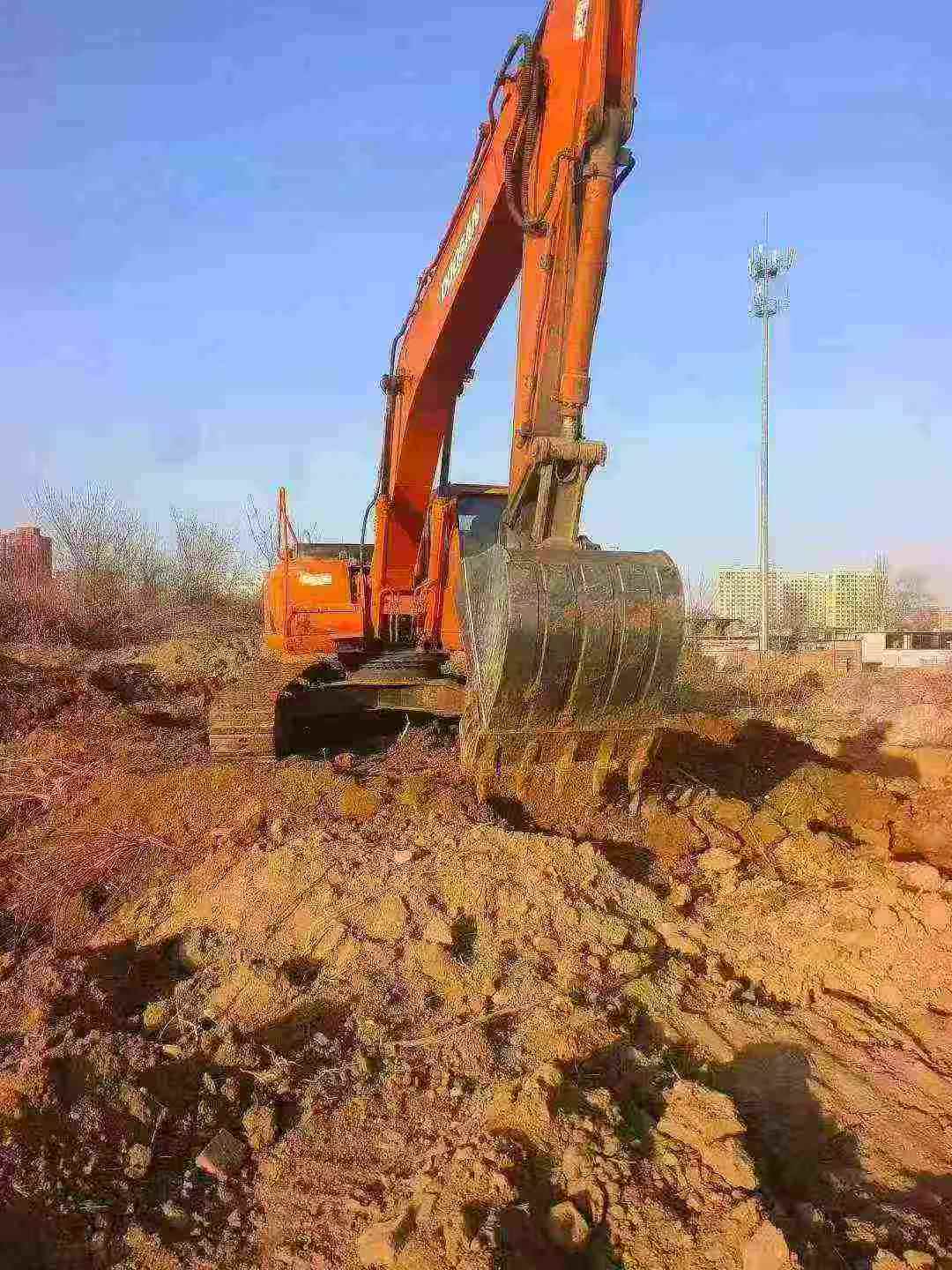 Used Doosan DH220 Excavator 2016 Model / 4