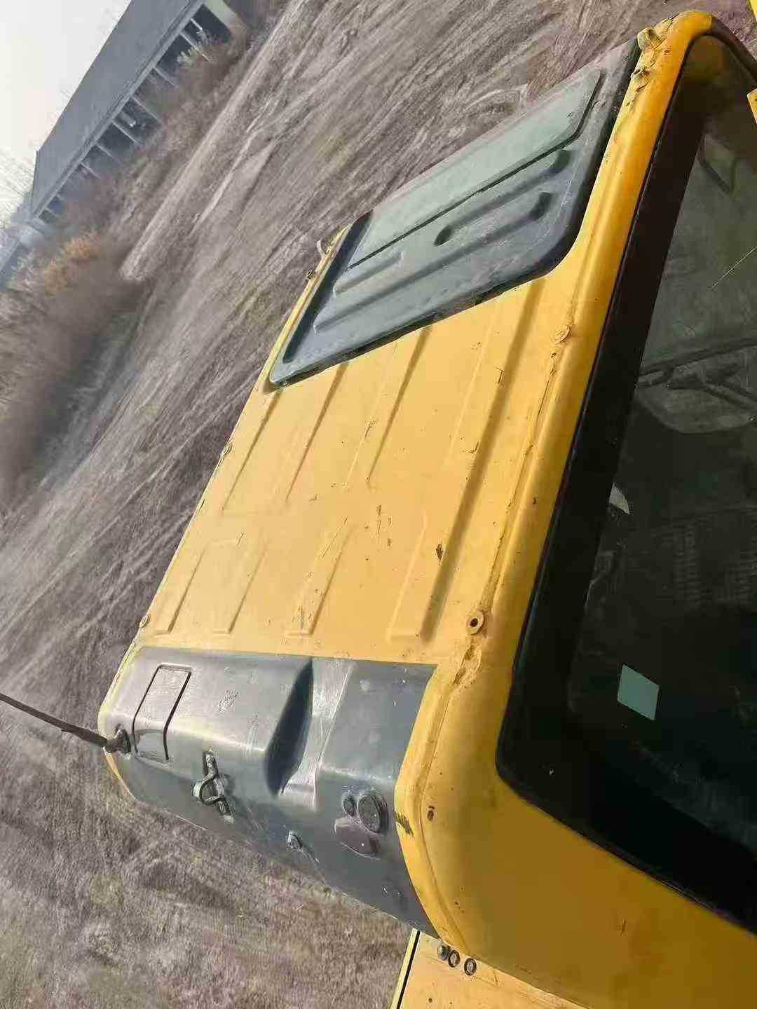 Used Komatsu PC210 Excavator 2018 Model / 8