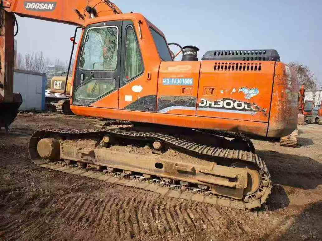 Buy Doosan S225 Used Excavator / 6 Used Doosan S225 Excavator 2016 Model / 6