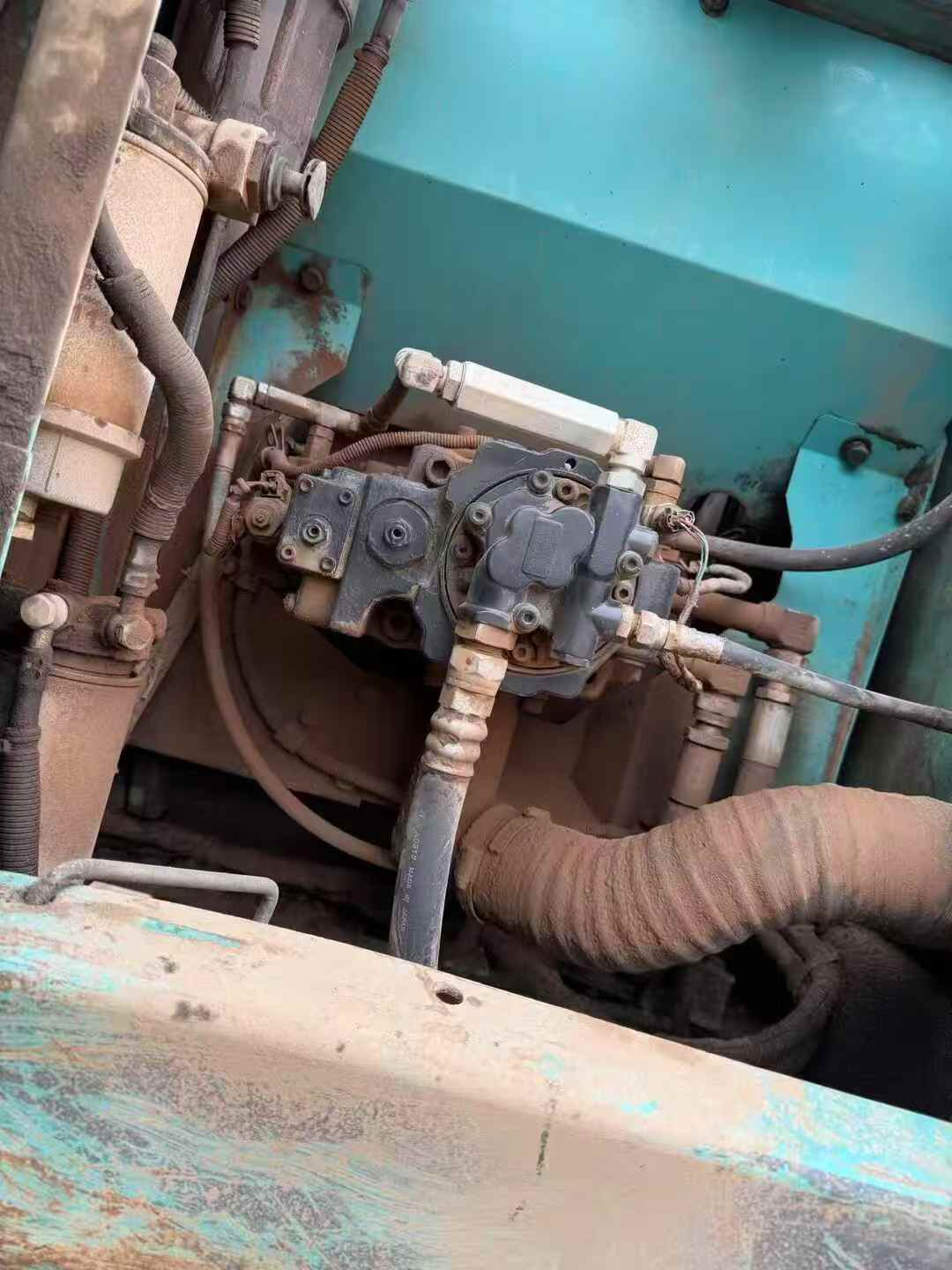 Used Kobelco SK140 Excavator 2015 Model / 4