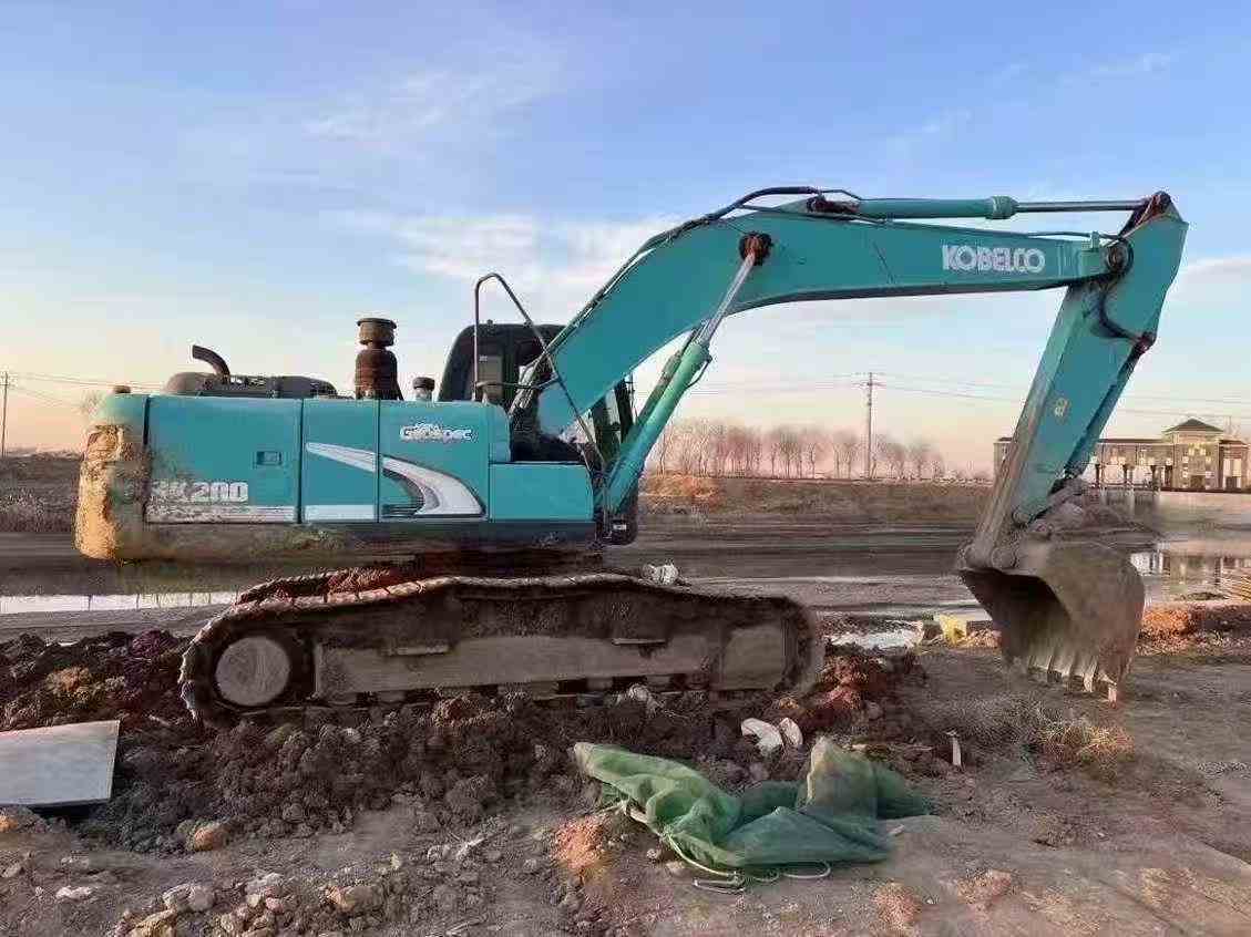 Used Kobelco SK2008 Excavator 2015 Model / 3