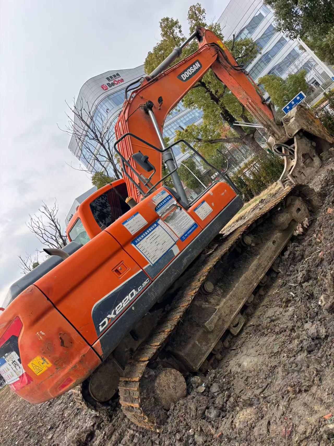Used Doosan DH220 Excavator 2019 Model / 2