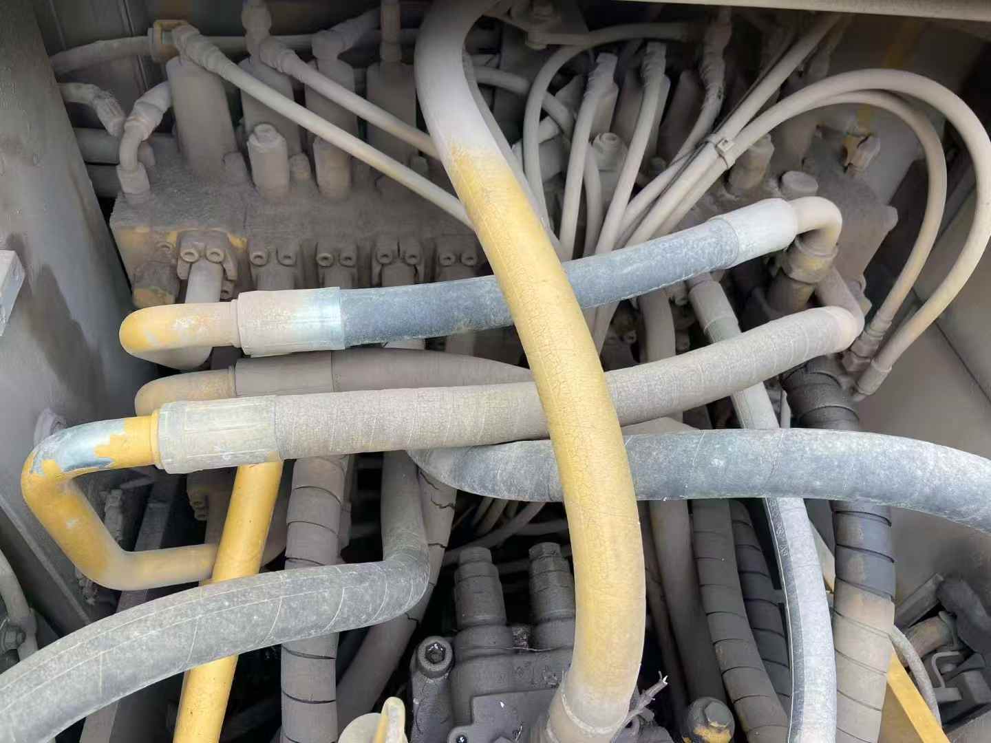 Used Caterpillar CT20 Excavator 2011 Model / 6