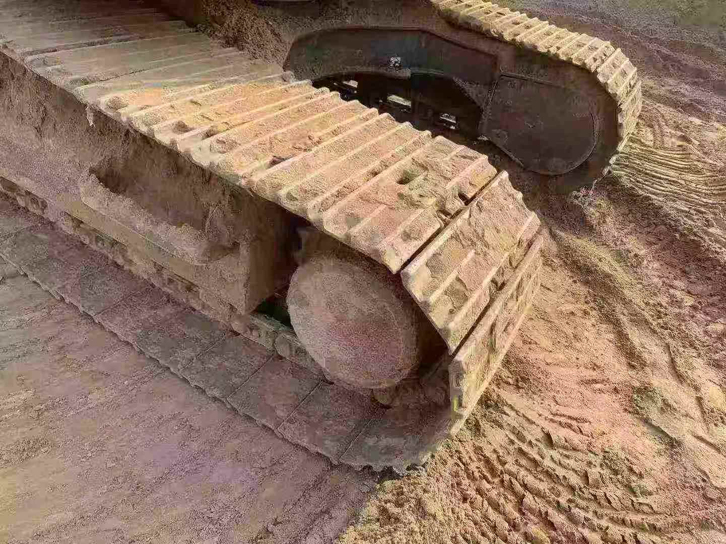 Used Volvo EC140DL Excavator 2016 Model / 8