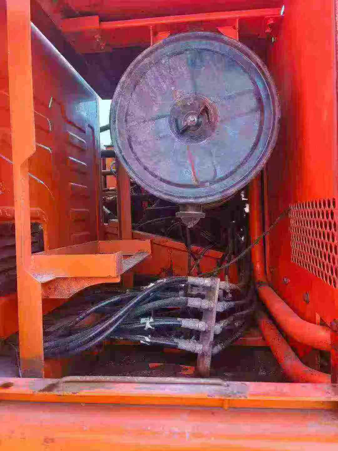 Used Doosan DH220 Excavator 2016 Model / 8