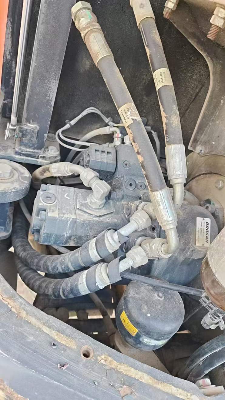 Used Doosan DX60 Excavator 2019 Model / 8