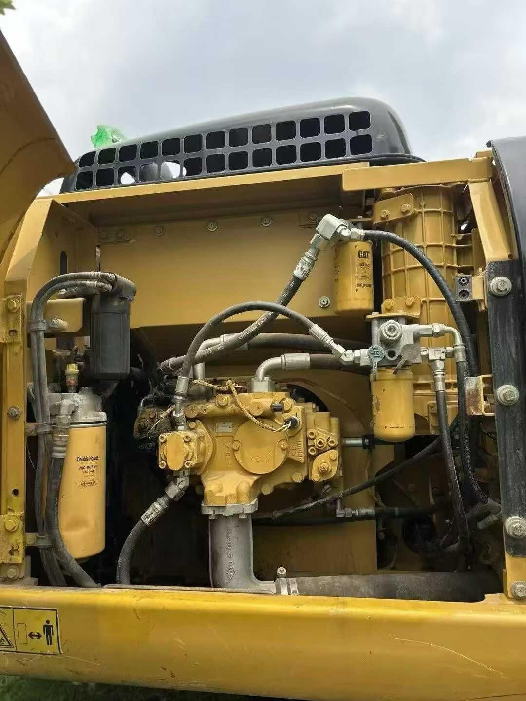 Used Caterpillar 320D Excavator 2017 Model / 6