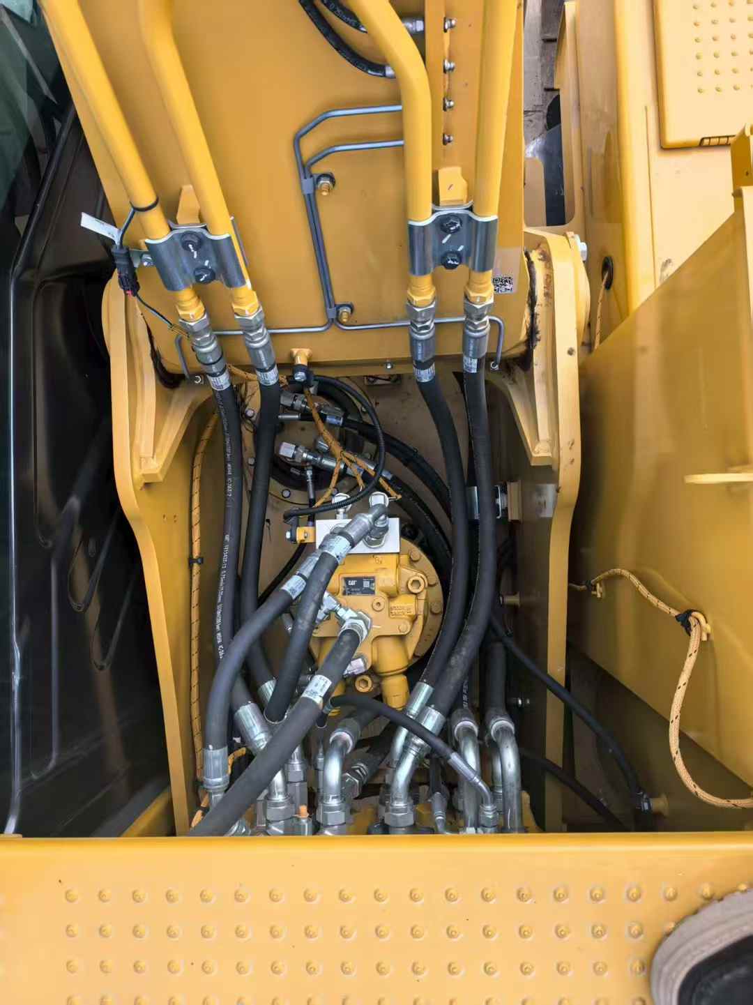 Used Caterpillar CT20 Excavator 2016 Model / 2