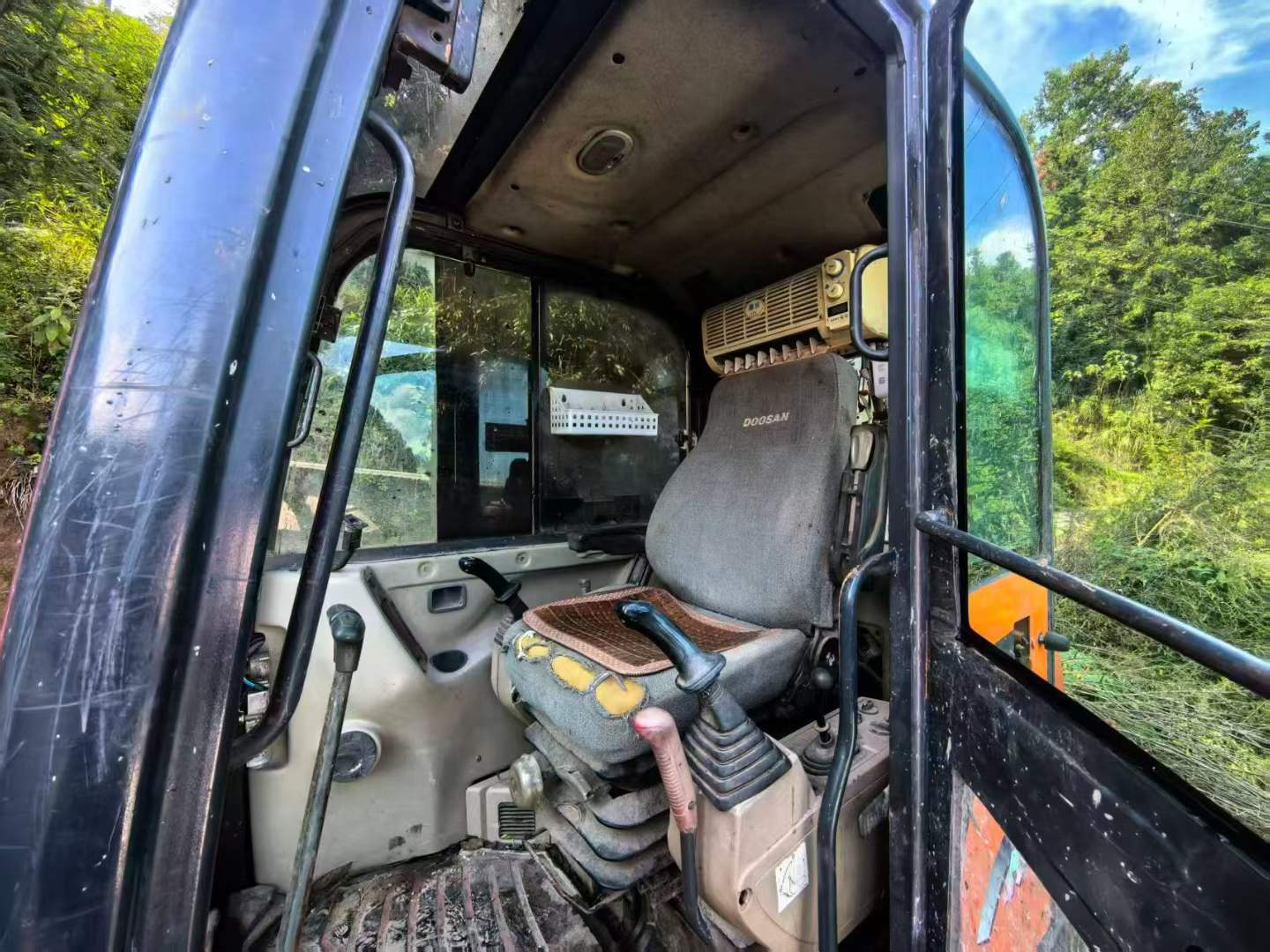 Used Doosan DX60 Excavator 2016 Model / 2