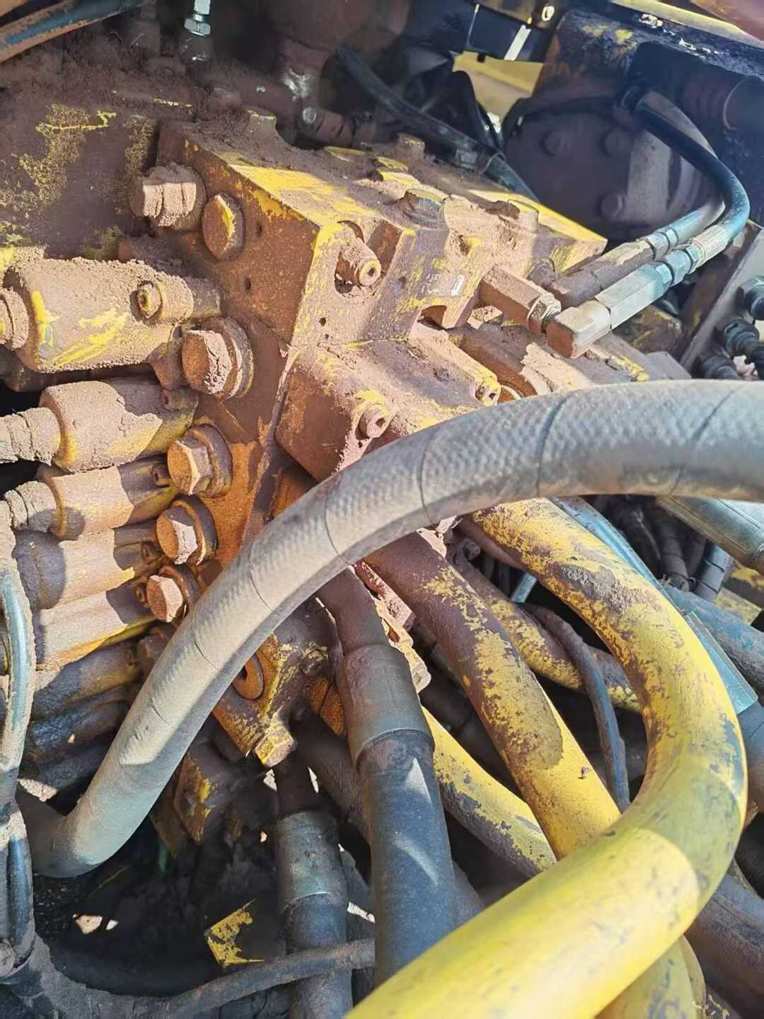 Used Kato HD1430V Excavator 2016 Model / 8