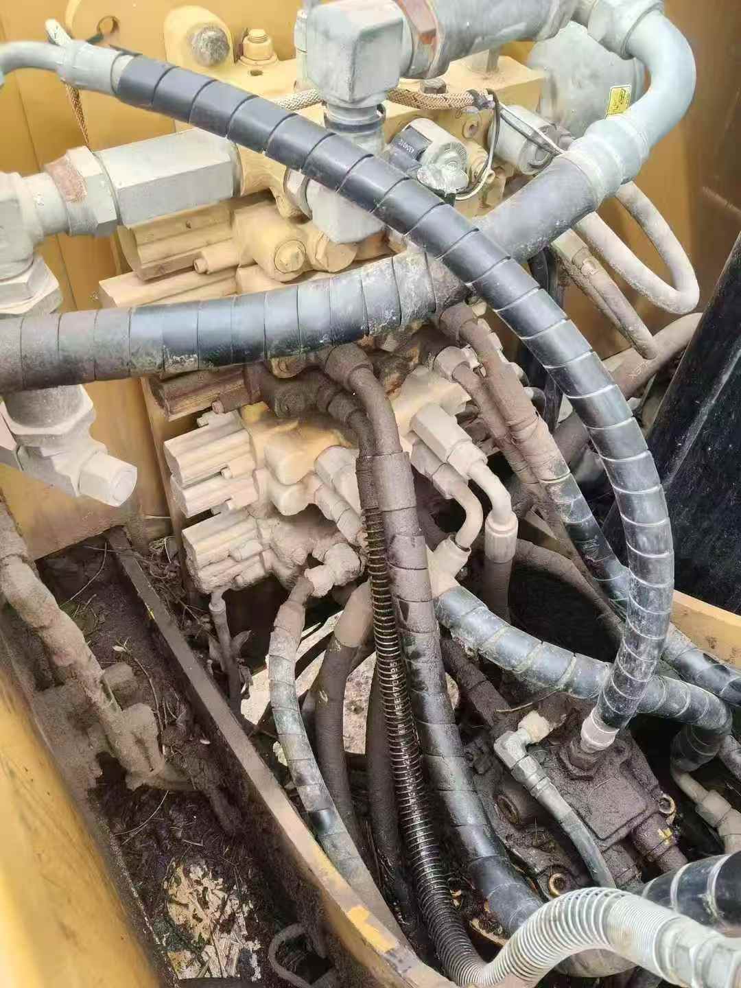 Used Caterpillar CT08 Excavator 2014 Model / 5