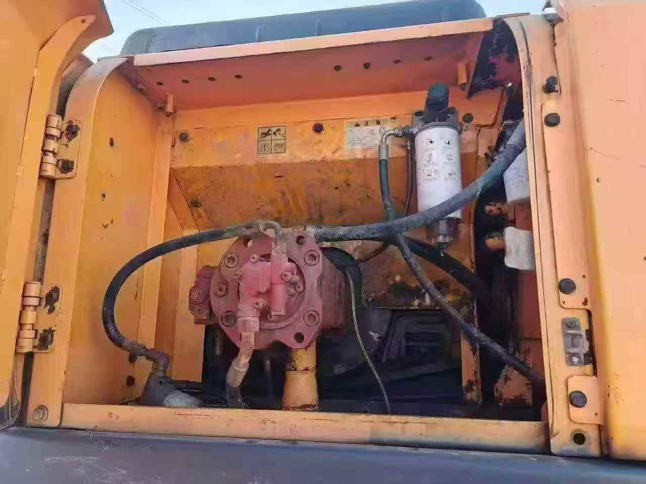 Used Hyundai R215-7 Excavator 2010 Model / 6