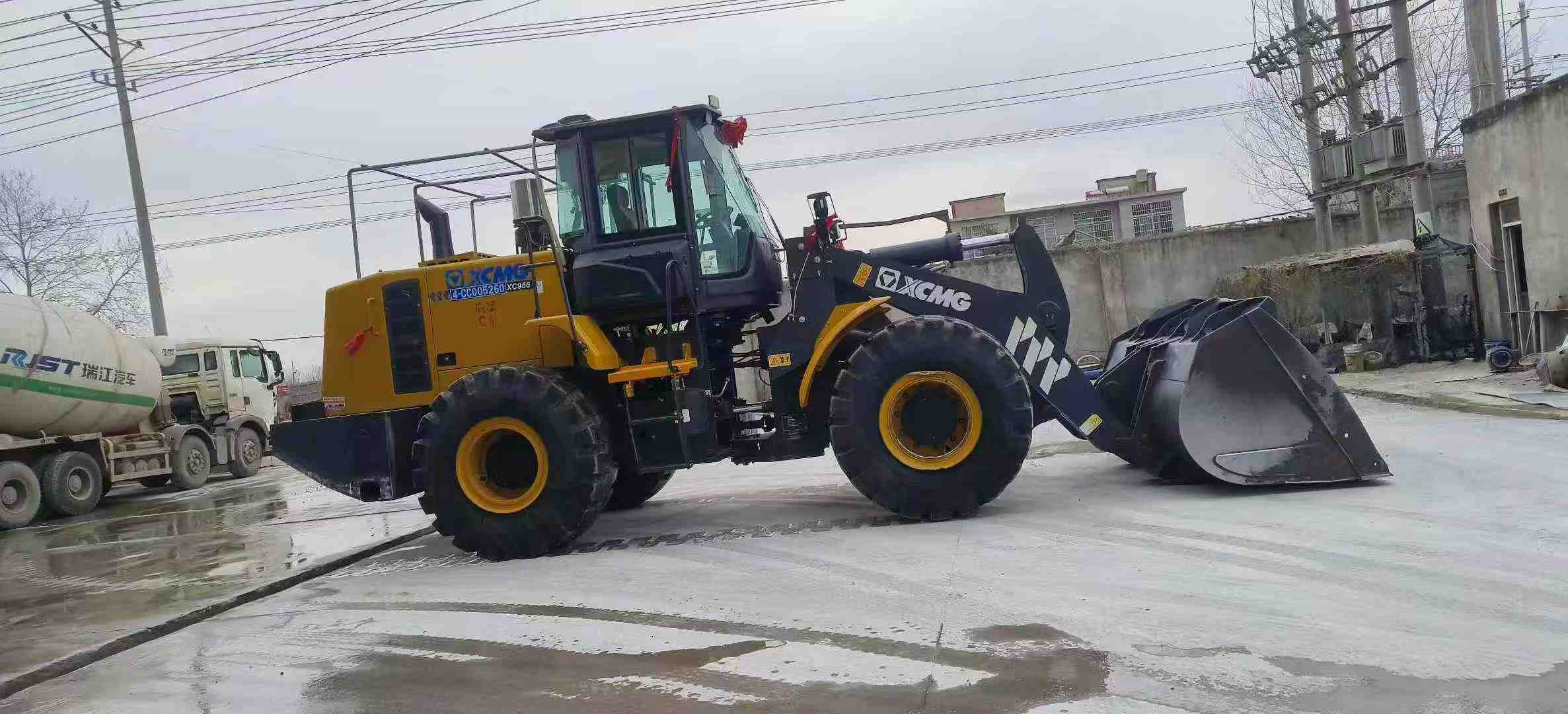 Used XCMG XC956 Loader 2024 Model / 4