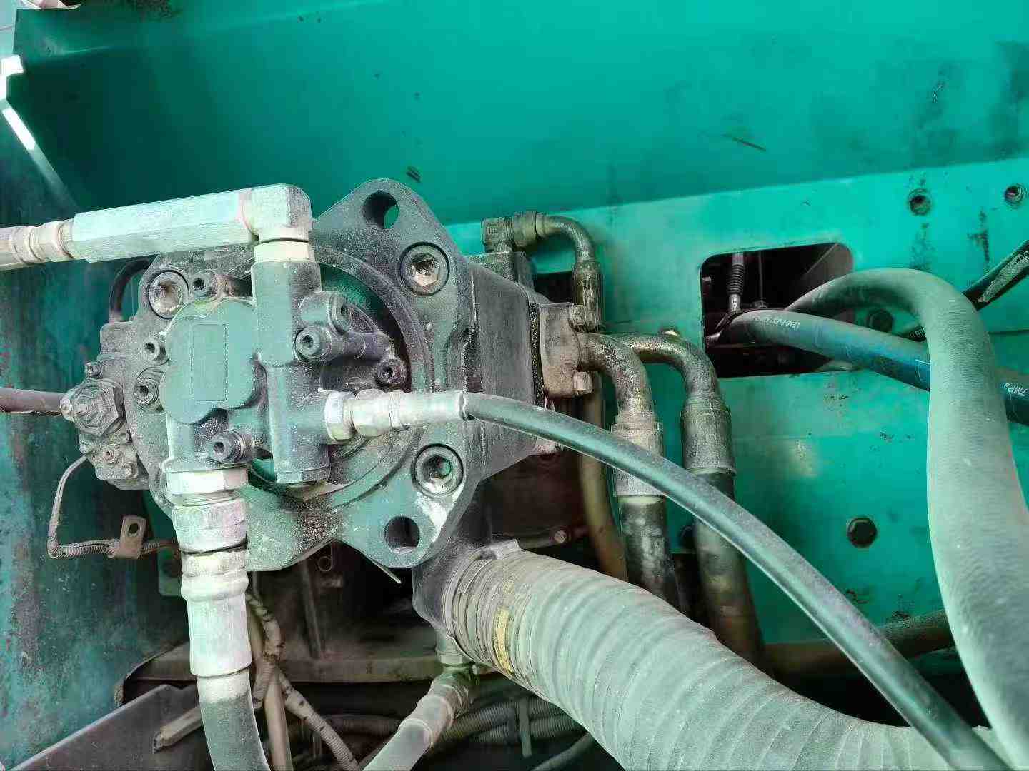 Used Kobelco SK250 Excavator 2015 Model / 3