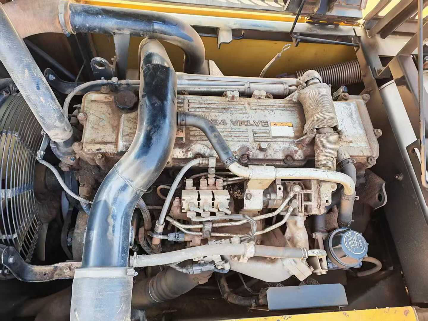 Used Kato HD1430V Excavator 2016 Model / 4