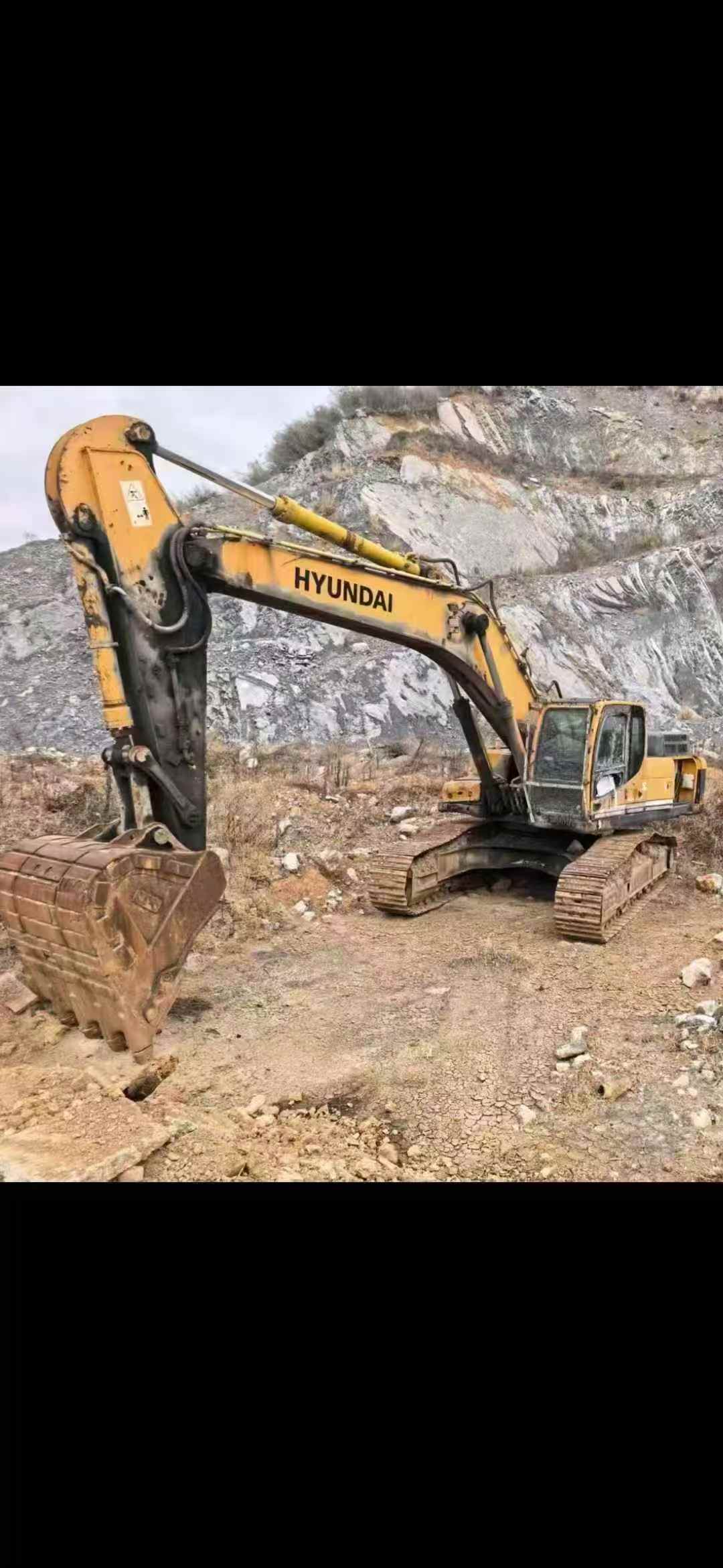 Used Hyundai R385LVS Excavator 2011 Model / 5