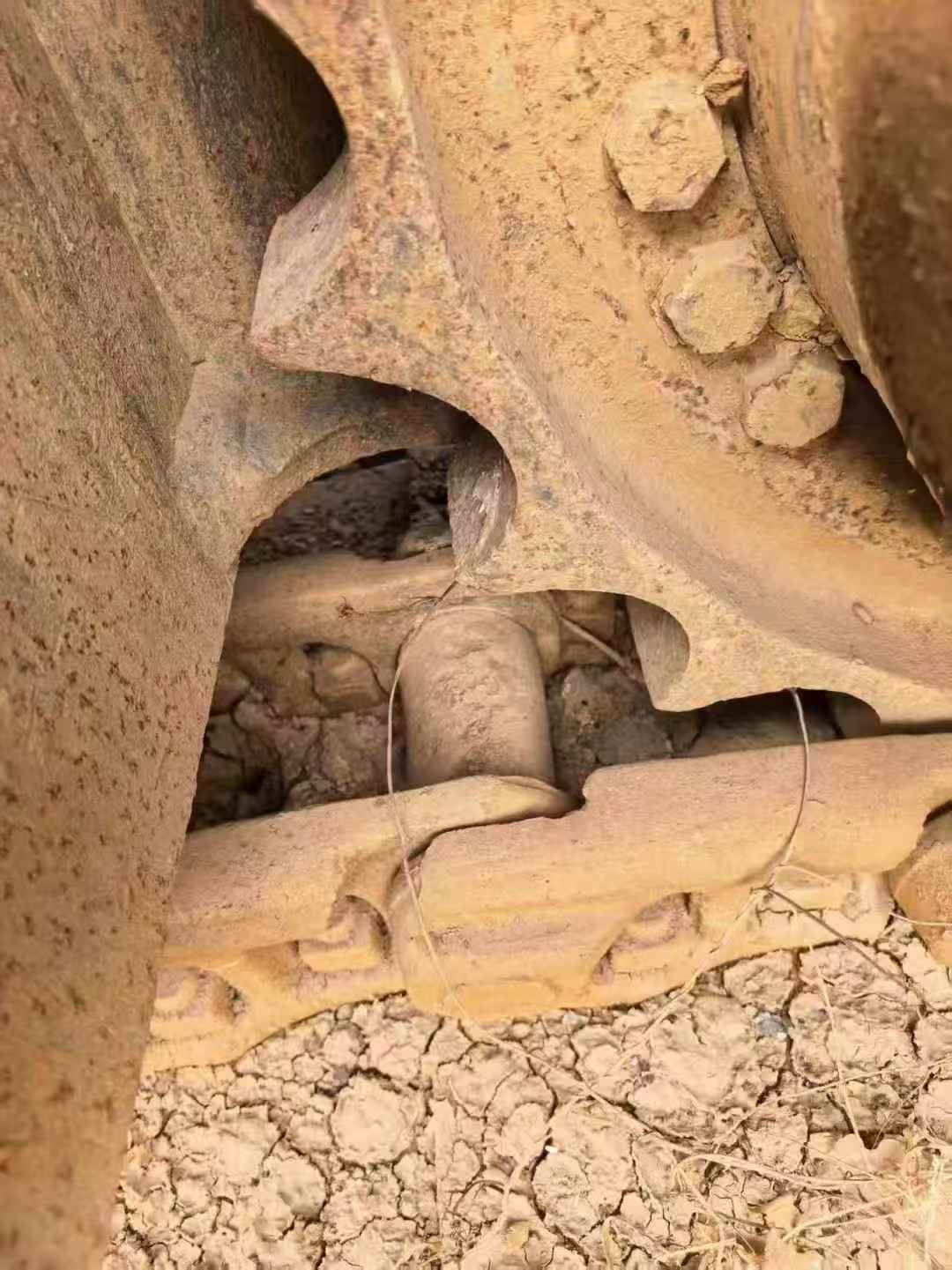 Used Hyundai R385LVS Excavator 2011 Model / 9