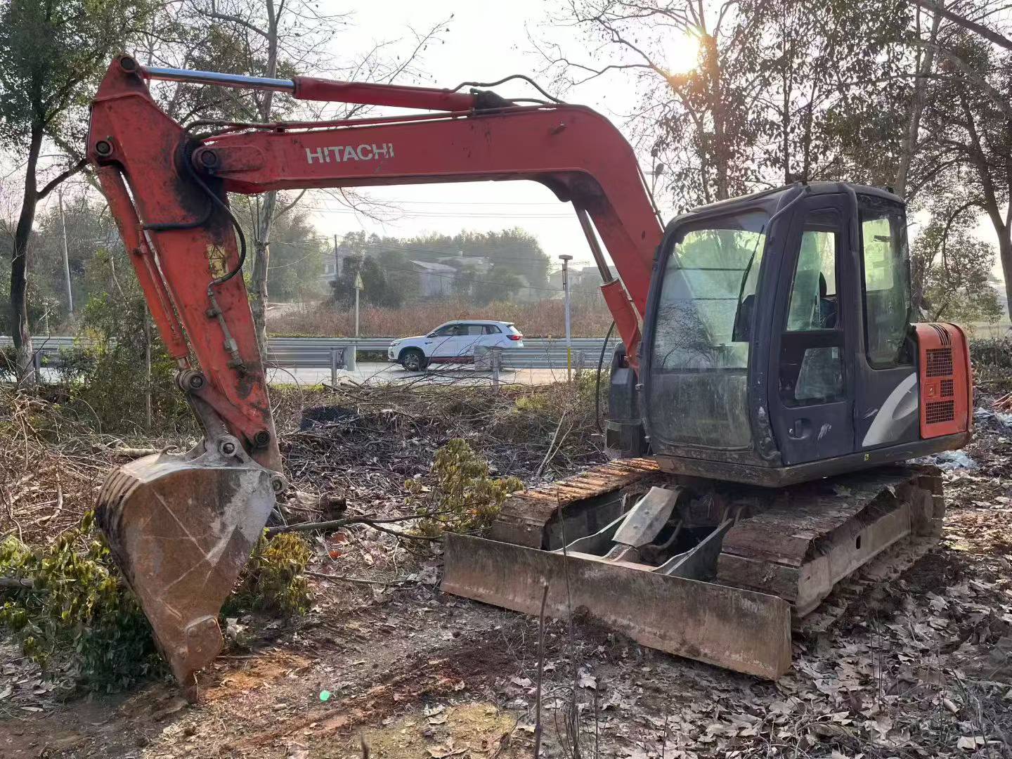 Buy Hitachi LX70-7 Used Excavator