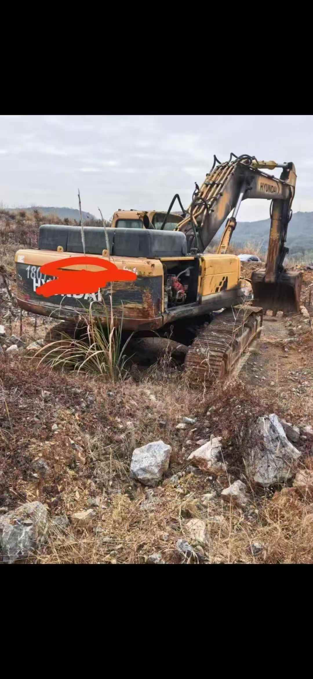 Used Hyundai R385LVS Excavator 2011 Model / 4