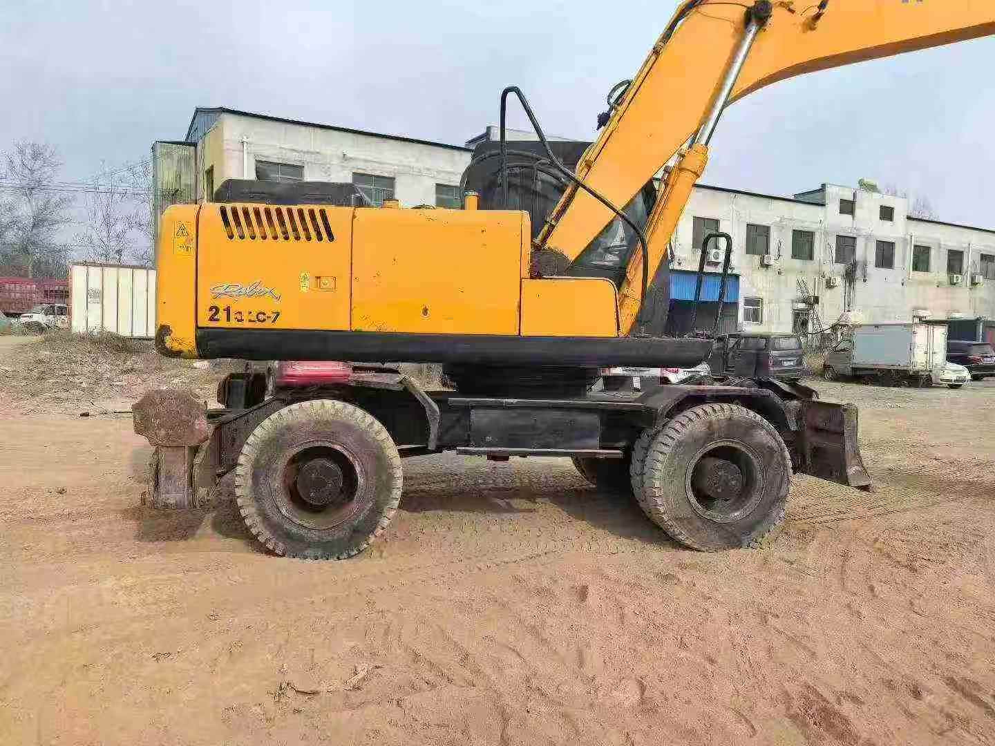 Used Hyundai R210WVS Excavator 2016 Model / 6