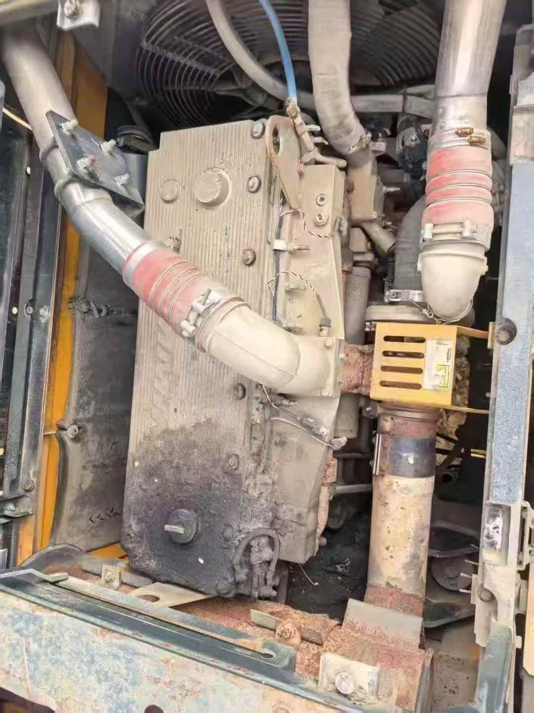 Used Hyundai R385LVS Excavator 2011 Model / 6