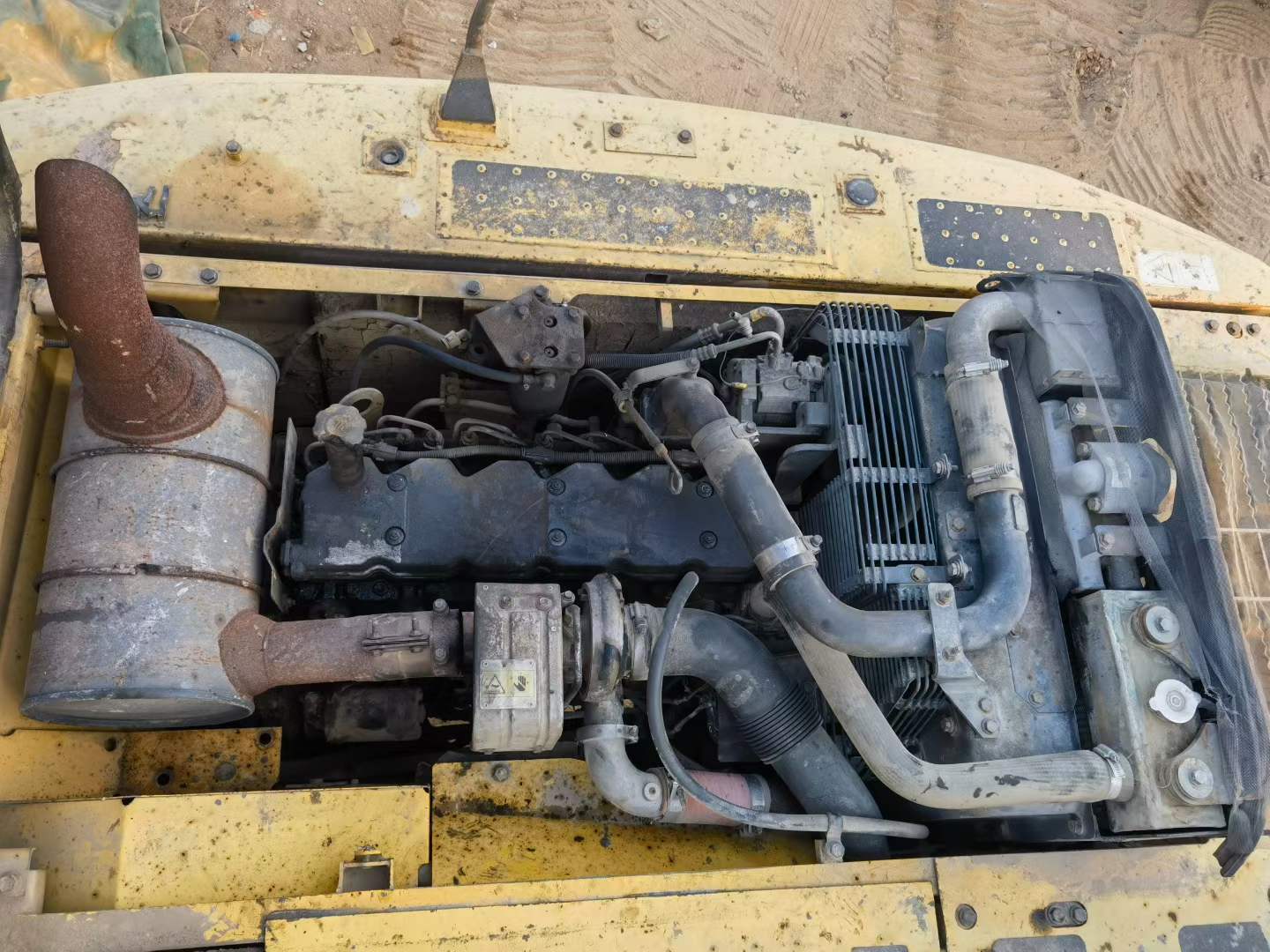 Used Komatsu PC200-8 Excavator 2016 Model / 9