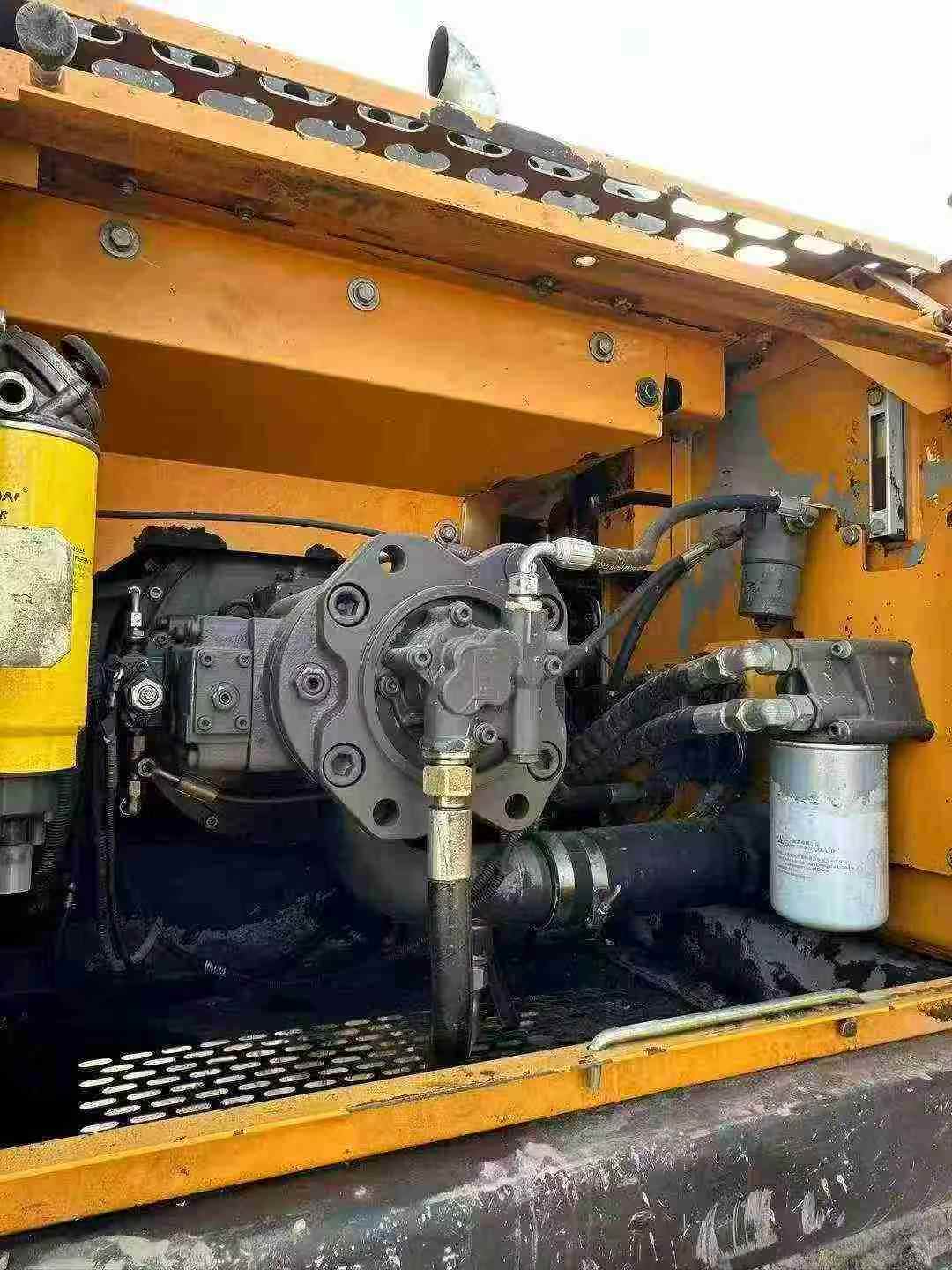 Used Sany SY235H Excavator 2016 Model / 8