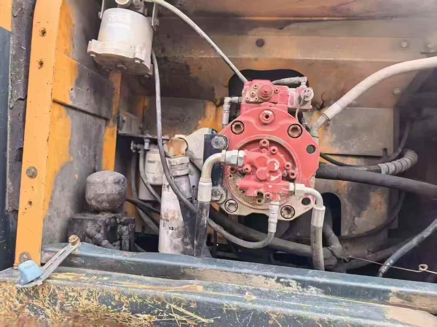 Used Hyundai R385LVS Excavator 2011 Model / 7