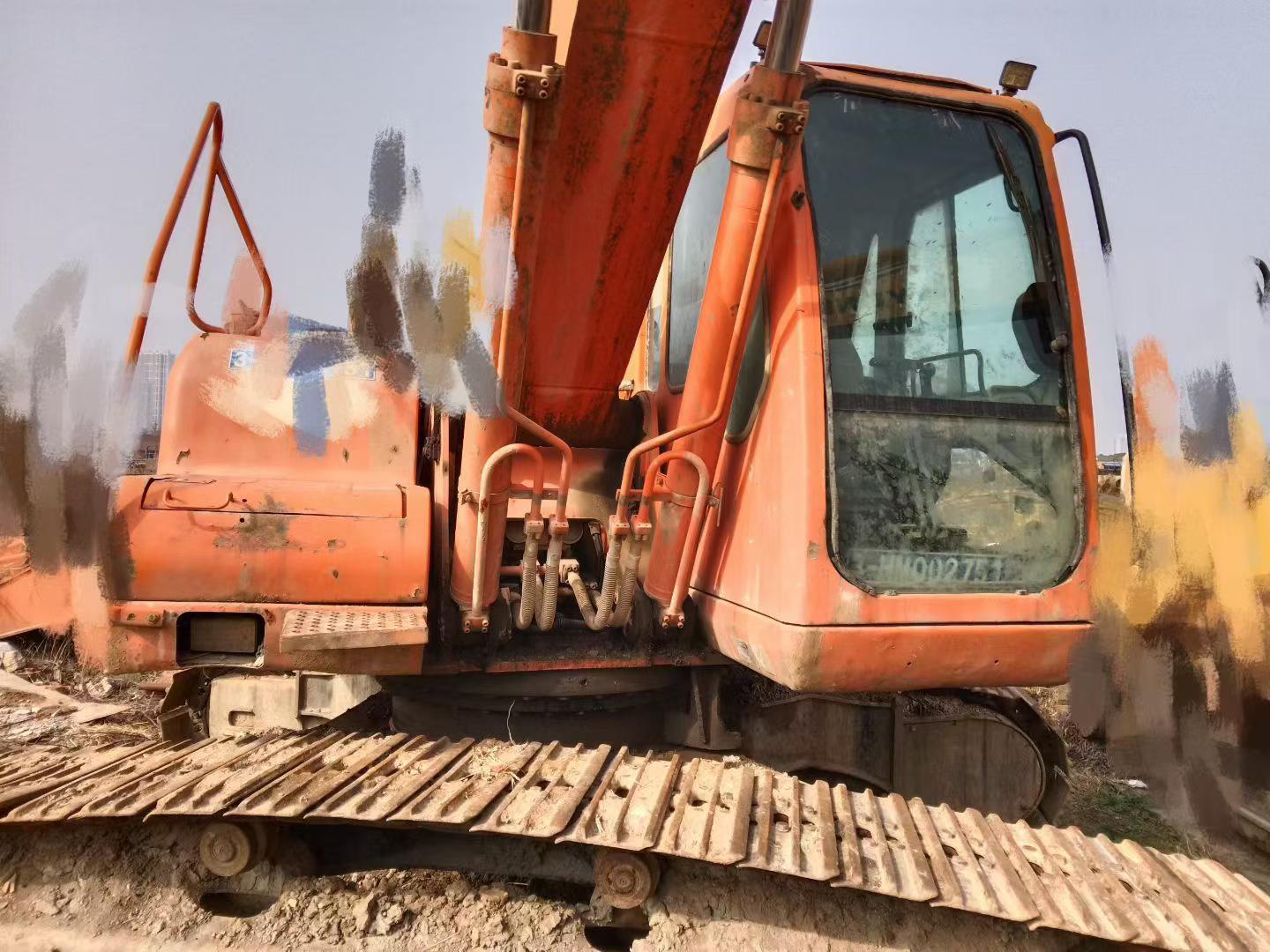 Used Doosan DH220-7 Excavator 2010 Model / 3