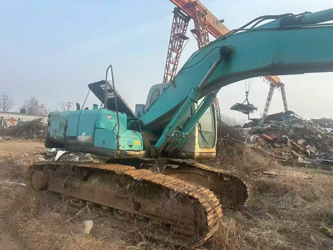 Buy Kobelco SK210 Used Excavator