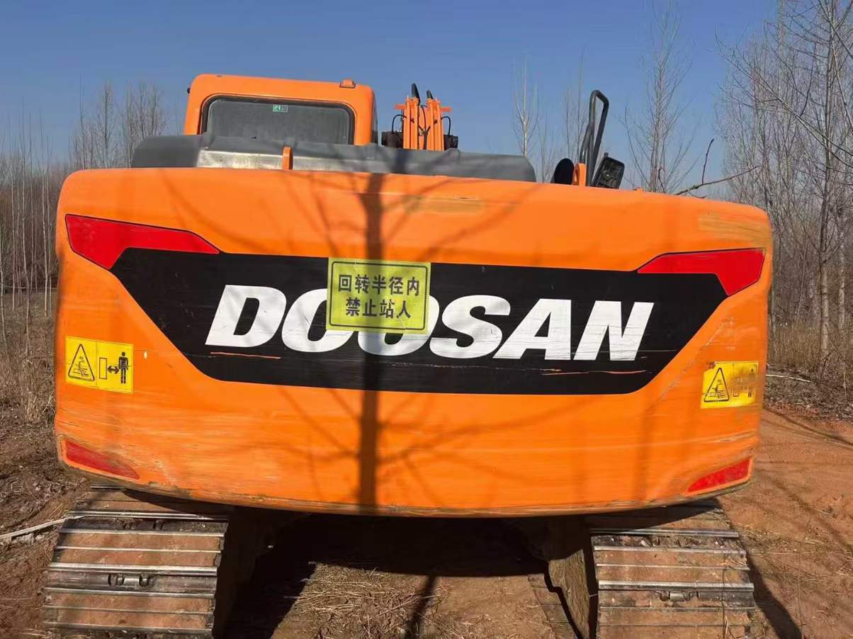 Used Doosan DH130LC-V Excavator 2020 Model / 3