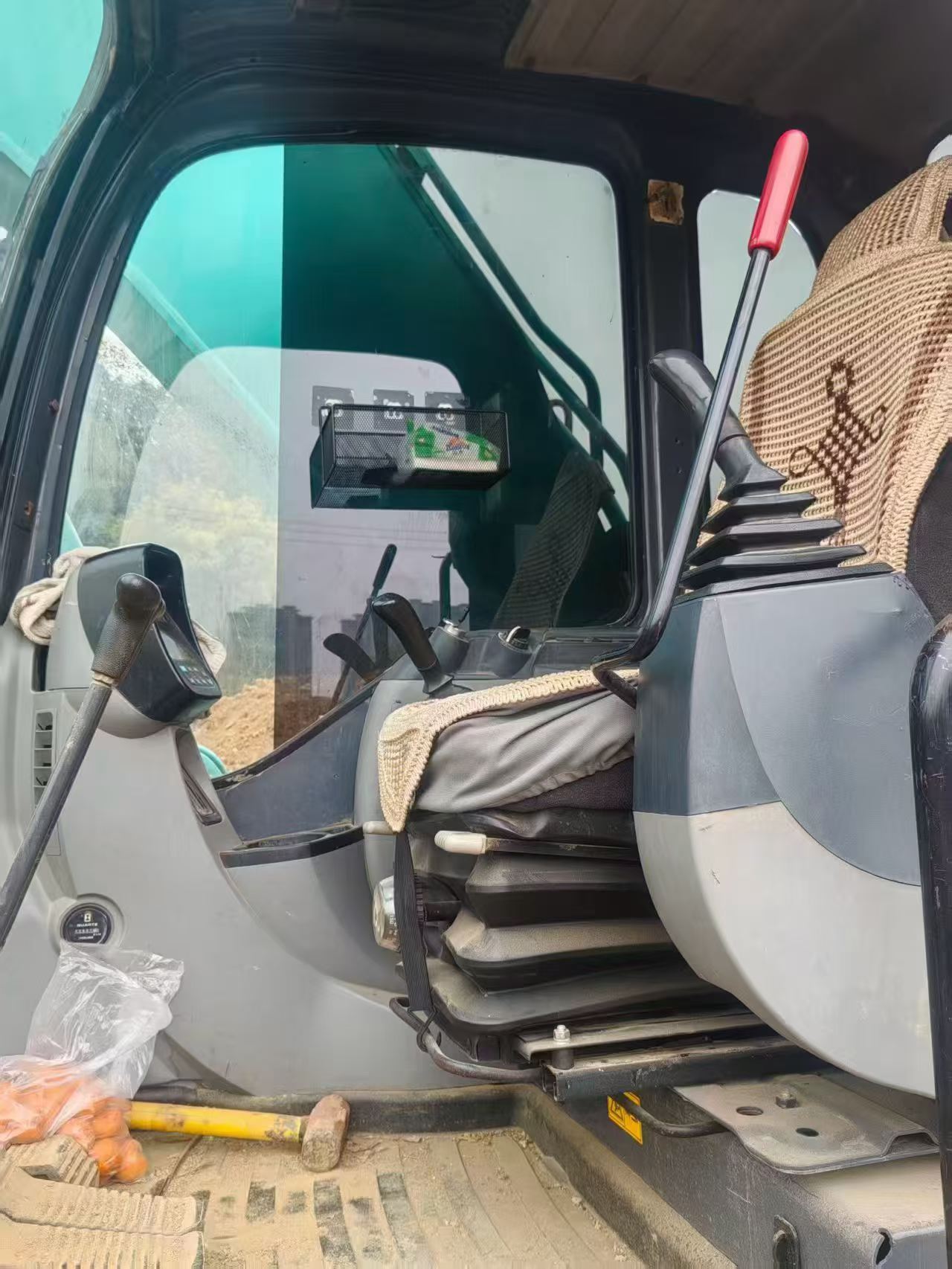 Buy Kobelco SK210 Used Excavator / 9 Used Kobelco SK210 Excavator 2014 Model / 9