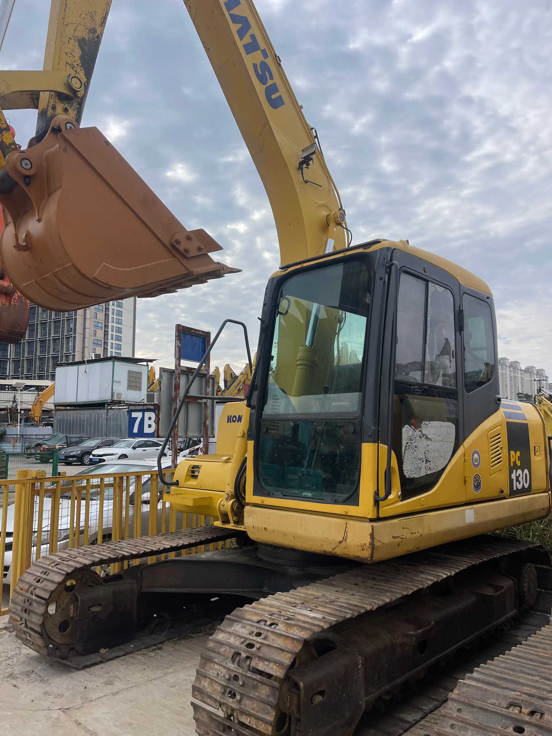 Buy Komatsu PC30-7 Used Excavator Buy Komatsu PC30-7 Used Excavator