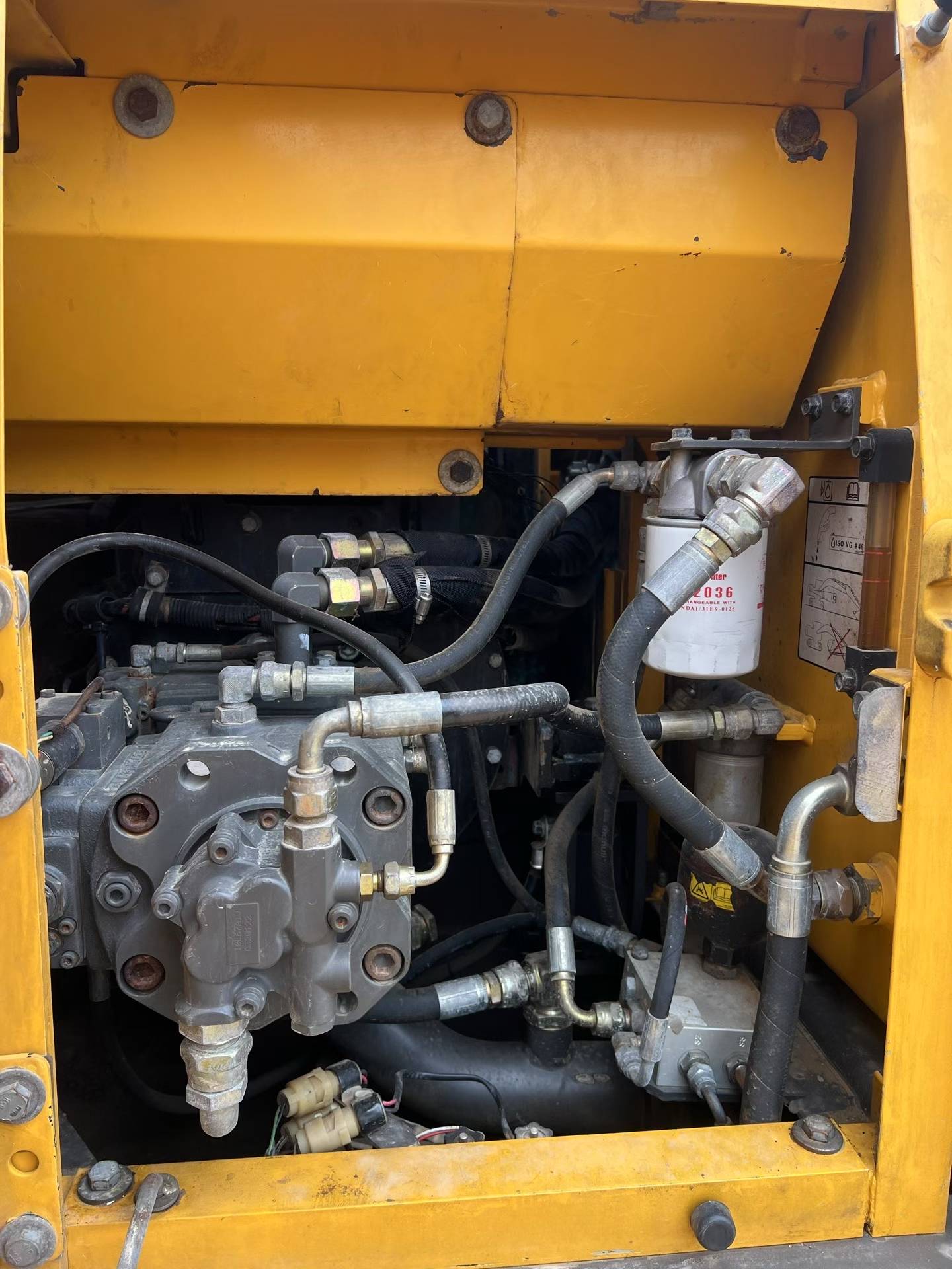 Used Volvo EC140 Excavator 2016 Model / 9