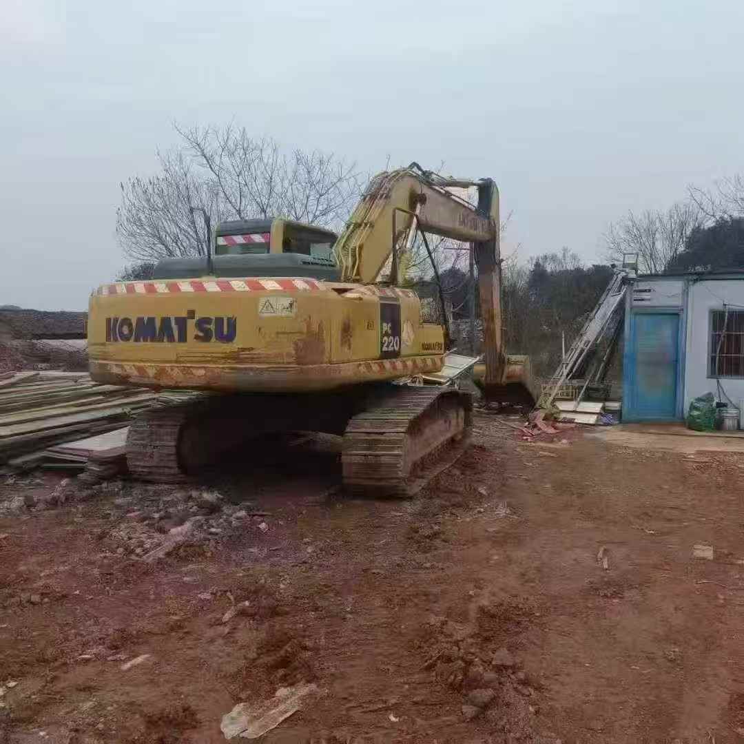 Used Komatsu PC220-8 Excavator 2019 Model / 4