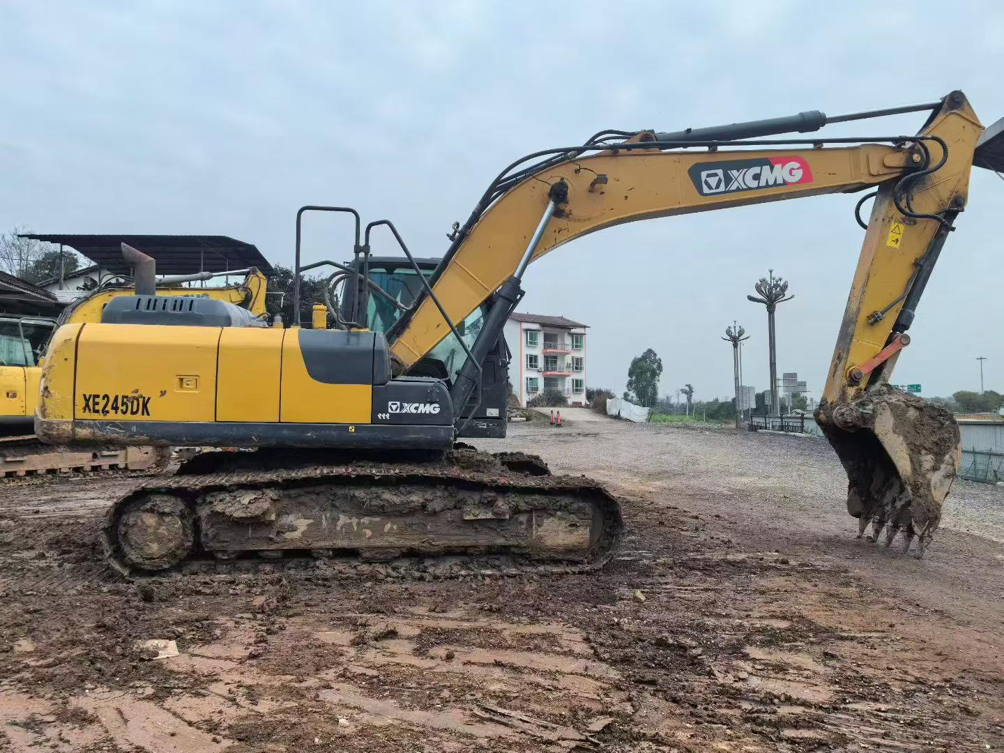Buy XCMG LW200 Used Excavator