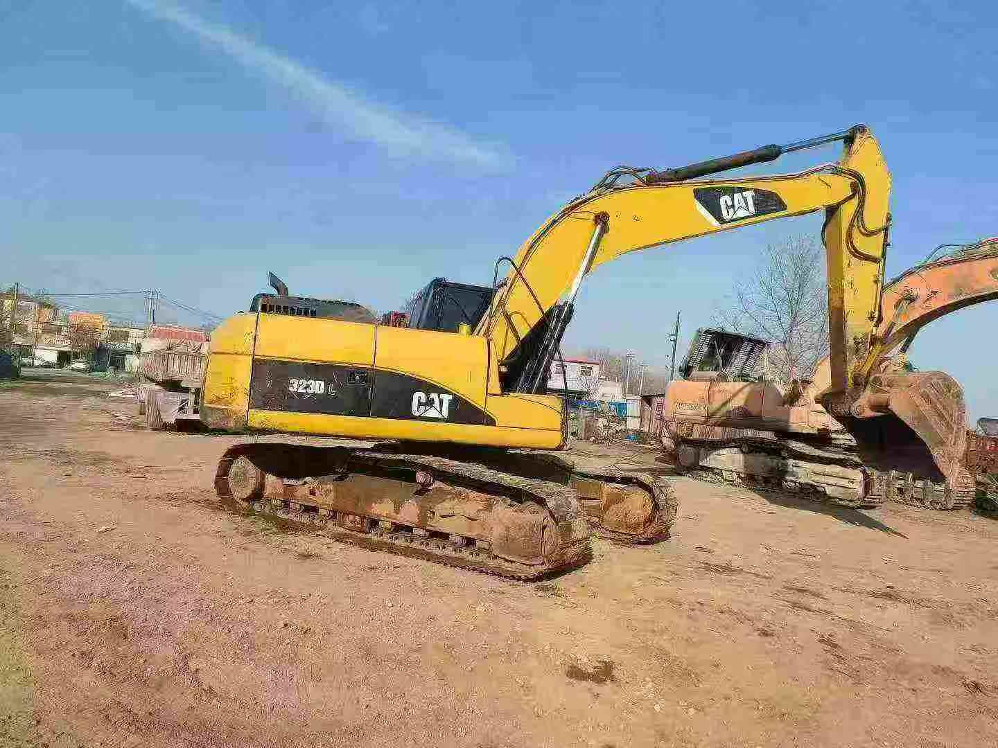 Buy Caterpillar 323 Used Excavator / 3 Used Caterpillar 323 Excavator 2013 Model / 3