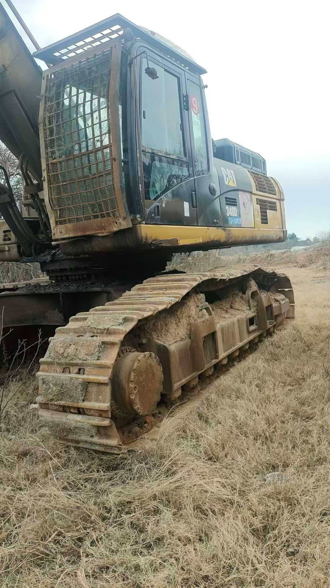 Used Caterpillar 340D2L Excavator 2016 Model / 9