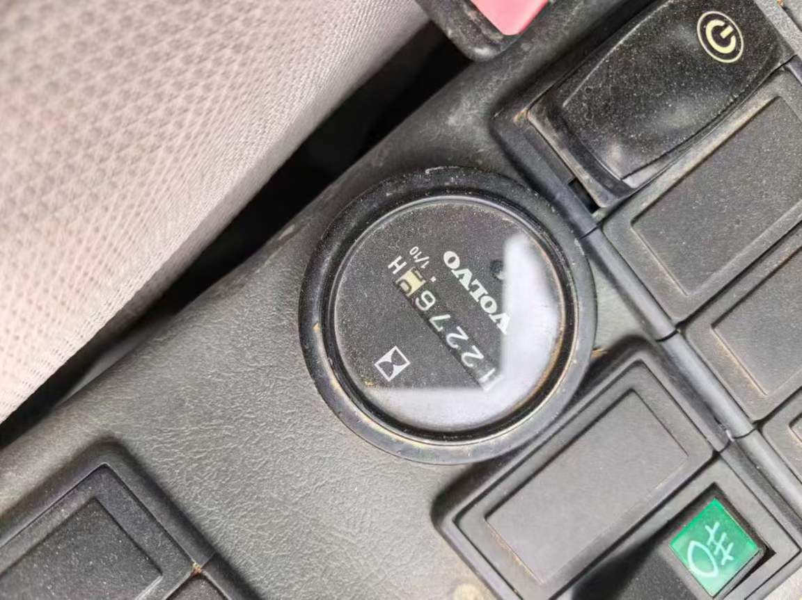 Used Volvo EW210C Excavator 2016 Model / 6