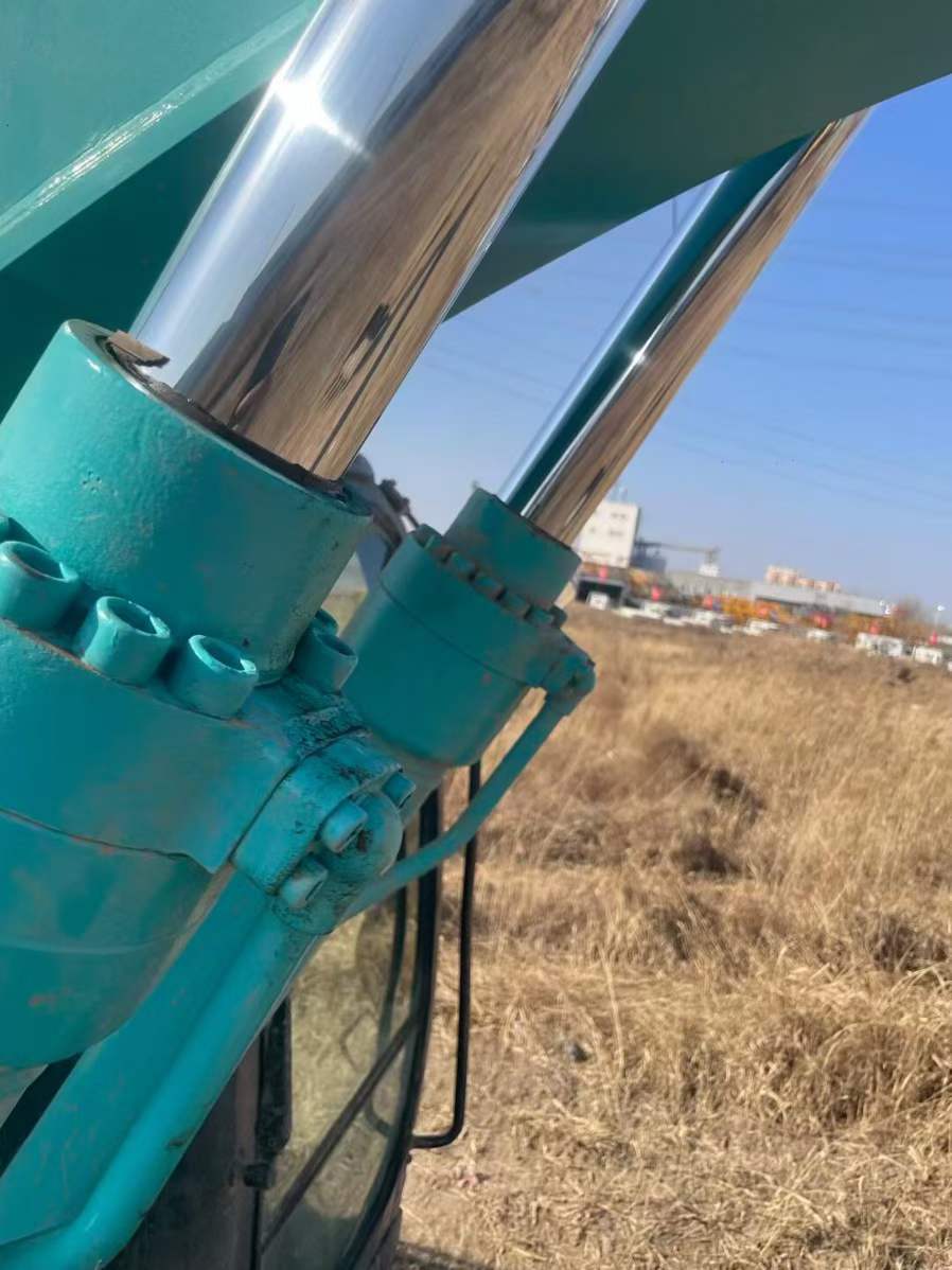 Buy Kobelco SK210 Used Excavator / 6 Used Kobelco SK210 Excavator 2014 Model / 6