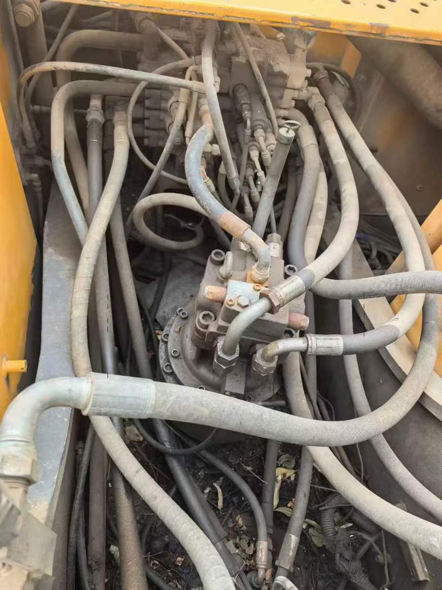 Used Volvo EW210C Excavator 2016 Model / 5